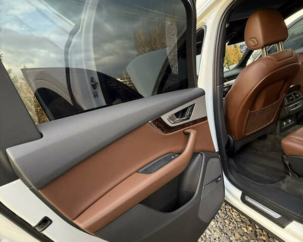 Ауді Ку 7 2018 у Трускавце на Automoto.ua Білий Ауді Ку 7, об'ємом двигуна 2 л та пробігом 136 тис. км за 29599 $, фото 45 на Automoto.ua