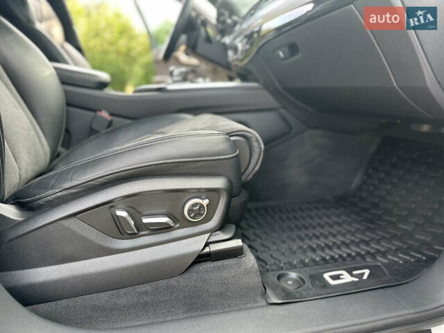 Білий Ауді Ку 7, об'ємом двигуна 2.97 л та пробігом 121 тис. км за 53700 $, фото 17 на Automoto.ua