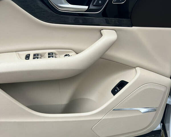 Белый Ауди Ку 7, объемом двигателя 3 л и пробегом 191 тыс. км за 23950 $, фото 22 на Automoto.ua