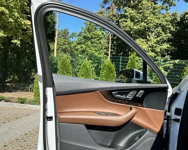 Белый Ауди Ку 7, объемом двигателя 3 л и пробегом 91 тыс. км за 36499 $, фото 17 на Automoto.ua