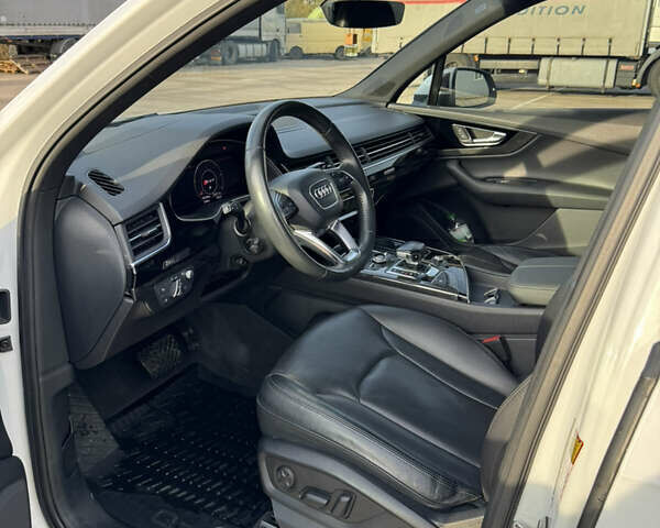 Белый Ауди Ку 7, объемом двигателя 3 л и пробегом 192 тыс. км за 28000 $, фото 23 на Automoto.ua