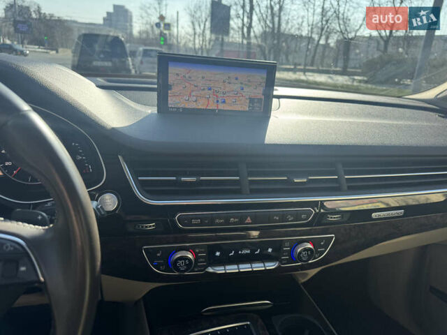 Белый Ауди Ку 7, объемом двигателя 3 л и пробегом 138 тыс. км за 42000 $, фото 23 на Automoto.ua
