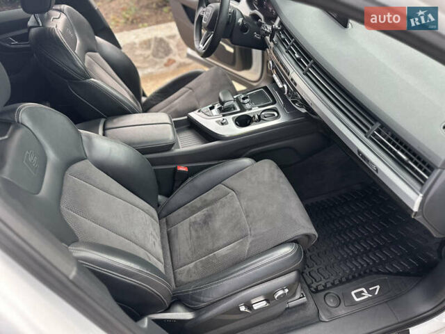 Білий Ауді Ку 7, об'ємом двигуна 2.97 л та пробігом 121 тис. км за 53700 $, фото 19 на Automoto.ua