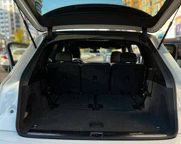 Білий Ауді Ку 7, об'ємом двигуна 1.98 л та пробігом 103 тис. км за 27800 $, фото 9 на Automoto.ua