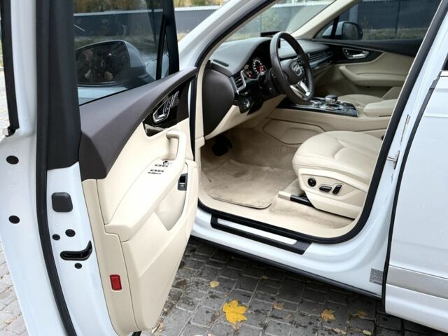 Ауді Ку 7 2018 у Кам'янське (Дніпродзержинськ) на Automoto.ua Білий Ауді Ку 7, об'ємом двигуна 3 л та пробігом 85 тис. км за 27900 $, фото 14 на Automoto.ua