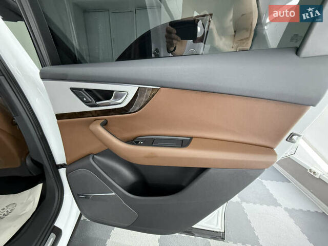 Белый Ауди Ку 7, объемом двигателя 2 л и пробегом 136 тыс. км за 25999 $, фото 61 на Automoto.ua