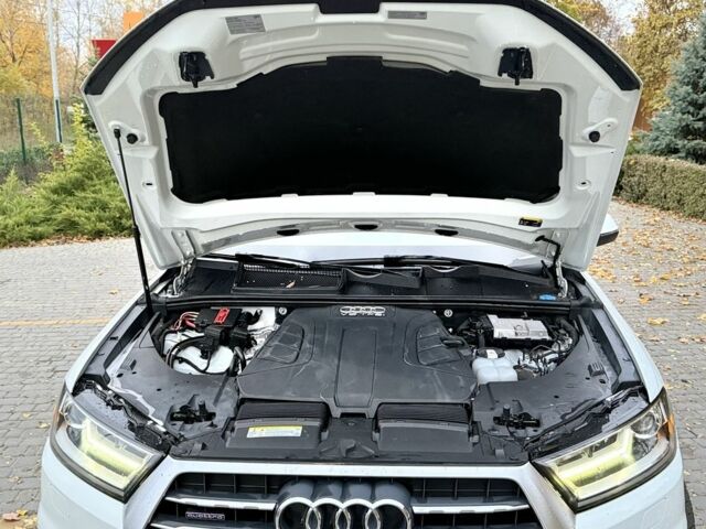 Ауді Ку 7 2018 у Кам'янське (Дніпродзержинськ) на Automoto.ua Білий Ауді Ку 7, об'ємом двигуна 3 л та пробігом 85 тис. км за 27900 $, фото 19 на Automoto.ua