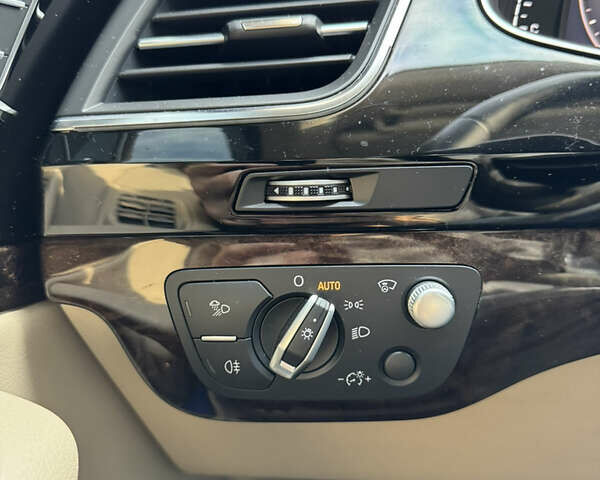 Белый Ауди Ку 7, объемом двигателя 3 л и пробегом 180 тыс. км за 38999 $, фото 10 на Automoto.ua