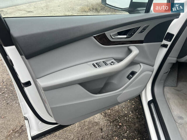 Белый Ауди Ку 7, объемом двигателя 2 л и пробегом 102 тыс. км за 26999 $, фото 16 на Automoto.ua