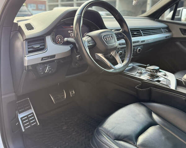 Білий Ауді Ку 7, об'ємом двигуна 1.98 л та пробігом 112 тис. км за 36800 $, фото 26 на Automoto.ua