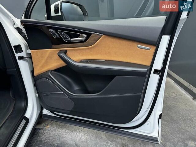 Ауді Ку 7 2018 у Києві на Automoto.ua Білий Ауді Ку 7, об'ємом двигуна 3 л та пробігом 132 тис. км за 57000 $, фото 36 на Automoto.ua