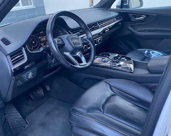 Білий Ауді Ку 7, об'ємом двигуна 3 л та пробігом 162 тис. км за 32500 $, фото 25 на Automoto.ua