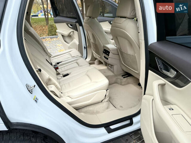 Ауді Ку 7 2018 у Кам'янське (Дніпродзержинськ) на Automoto.ua Білий Ауді Ку 7, об'ємом двигуна 3 л та пробігом 85 тис. км за 27500 $, фото 23 на Automoto.ua