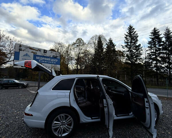 Ауді Ку 7 2018 у Трускавце на Automoto.ua Білий Ауді Ку 7, об'ємом двигуна 2 л та пробігом 136 тис. км за 29599 $, фото 25 на Automoto.ua