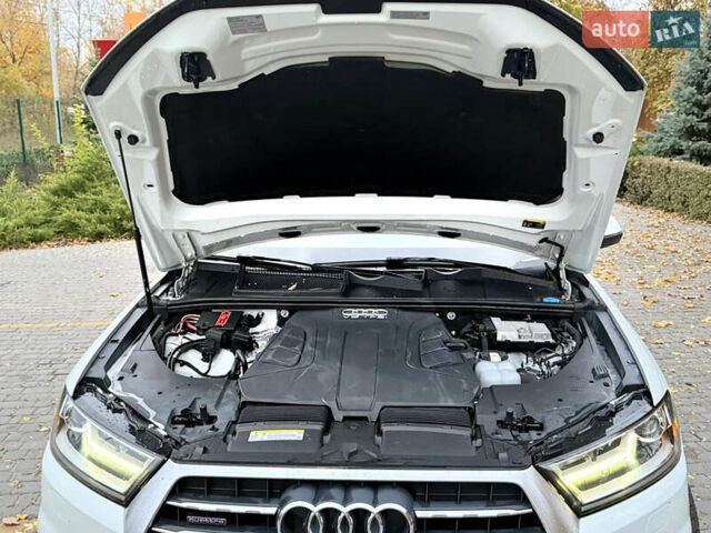 Ауді Ку 7 2018 у Кам'янське (Дніпродзержинськ) на Automoto.ua Білий Ауді Ку 7, об'ємом двигуна 3 л та пробігом 85 тис. км за 27500 $, фото 30 на Automoto.ua