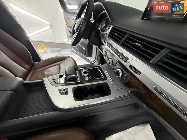 Белый Ауди Ку 7, объемом двигателя 2 л и пробегом 136 тыс. км за 25999 $, фото 75 на Automoto.ua