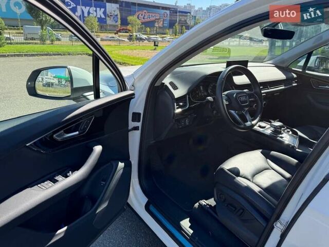 Белый Ауди Ку 7, объемом двигателя 3 л и пробегом 114 тыс. км за 41000 $, фото 22 на Automoto.ua