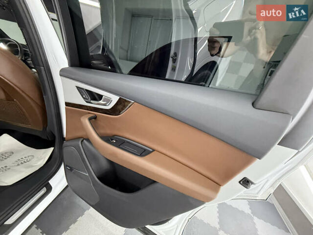 Белый Ауди Ку 7, объемом двигателя 2 л и пробегом 136 тыс. км за 25999 $, фото 68 на Automoto.ua