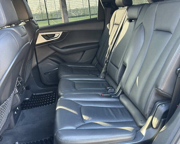 Білий Ауді Ку 7, об'ємом двигуна 2 л та пробігом 106 тис. км за 29500 $, фото 15 на Automoto.ua