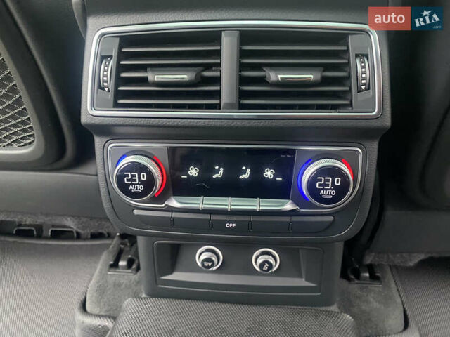 Білий Ауді Ку 7, об'ємом двигуна 3 л та пробігом 110 тис. км за 38500 $, фото 32 на Automoto.ua