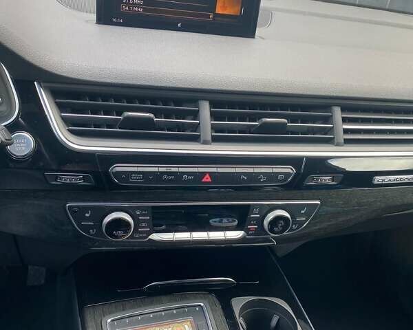 Білий Ауді Ку 7, об'ємом двигуна 3 л та пробігом 162 тис. км за 32500 $, фото 16 на Automoto.ua