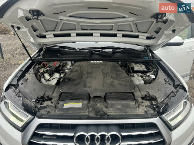 Белый Ауди Ку 7, объемом двигателя 2 л и пробегом 102 тыс. км за 26999 $, фото 7 на Automoto.ua
