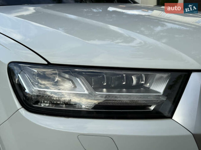 Белый Ауди Ку 7, объемом двигателя 3 л и пробегом 108 тыс. км за 31700 $, фото 40 на Automoto.ua