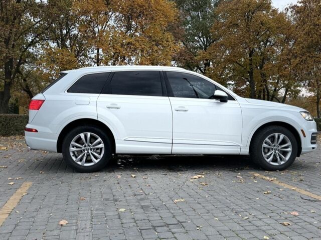 Ауді Ку 7 2018 у Кам'янське (Дніпродзержинськ) на Automoto.ua Білий Ауді Ку 7, об'ємом двигуна 3 л та пробігом 85 тис. км за 27900 $, фото 6 на Automoto.ua