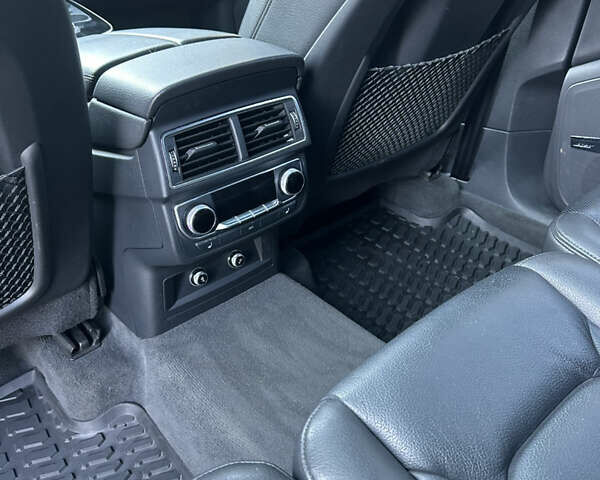 Белый Ауди Ку 7, объемом двигателя 3 л и пробегом 123 тыс. км за 37000 $, фото 7 на Automoto.ua