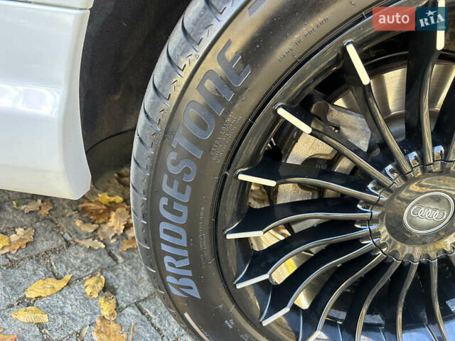 Білий Ауді Ку 7, об'ємом двигуна 3 л та пробігом 104 тис. км за 28500 $, фото 30 на Automoto.ua