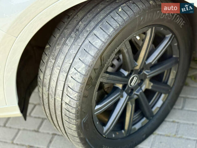 Білий Ауді Ку 7, об'ємом двигуна 3 л та пробігом 140 тис. км за 30999 $, фото 30 на Automoto.ua