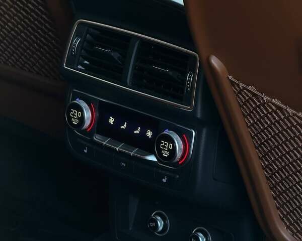 Білий Ауді Ку 7, об'ємом двигуна 3 л та пробігом 145 тис. км за 36900 $, фото 13 на Automoto.ua