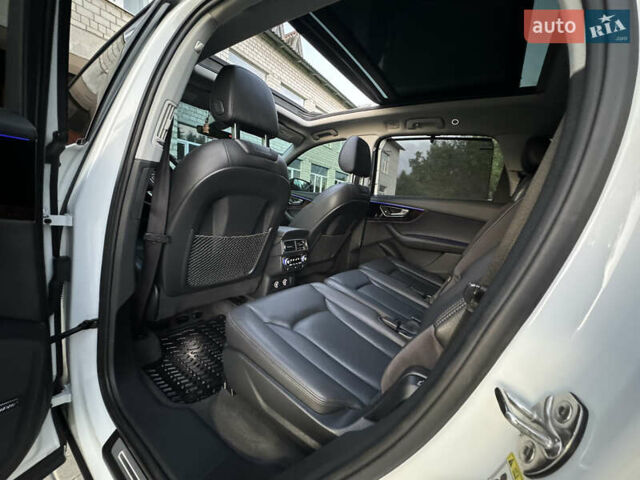 Ауді Ку 7 2018 у Самборе на Automoto.ua Білий Ауді Ку 7, об'ємом двигуна 3 л та пробігом 192 тис. км за 28500 $, фото 14 на Automoto.ua
