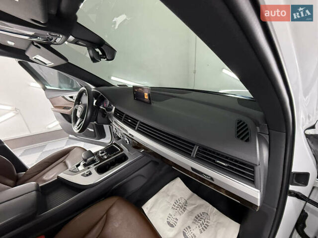 Белый Ауди Ку 7, объемом двигателя 2 л и пробегом 136 тыс. км за 25999 $, фото 69 на Automoto.ua