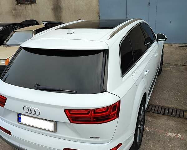 Белый Ауди Ку 7, объемом двигателя 2 л и пробегом 96 тыс. км за 44000 $, фото 2 на Automoto.ua
