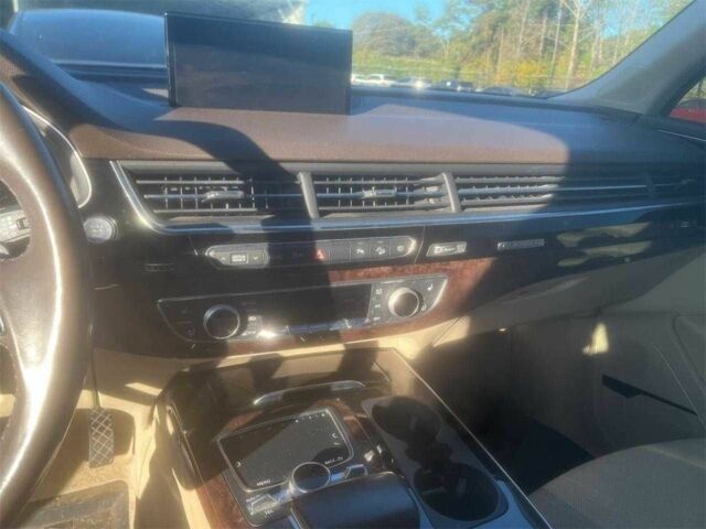 Білий Ауді Ку 7, об'ємом двигуна 3 л та пробігом 162 тис. км за 19000 $, фото 6 на Automoto.ua