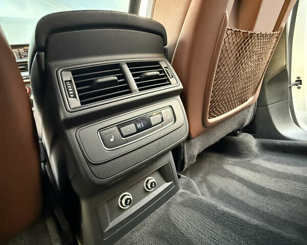 Ауді Ку 7 2018 у Трускавце на Automoto.ua Білий Ауді Ку 7, об'ємом двигуна 2 л та пробігом 136 тис. км за 29599 $, фото 50 на Automoto.ua