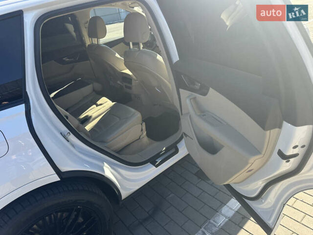 Белый Ауди Ку 7, объемом двигателя 3 л и пробегом 145 тыс. км за 31500 $, фото 4 на Automoto.ua
