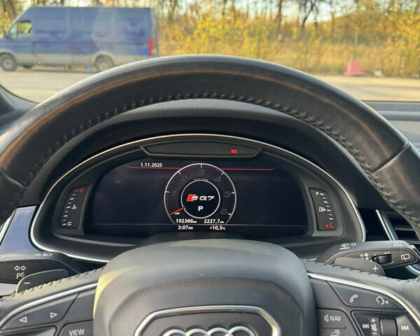 Белый Ауди Ку 7, объемом двигателя 3 л и пробегом 192 тыс. км за 28000 $, фото 26 на Automoto.ua