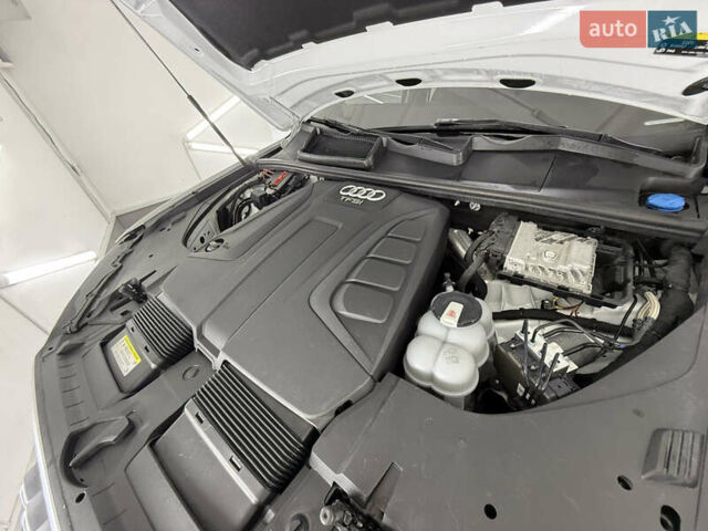 Белый Ауди Ку 7, объемом двигателя 2 л и пробегом 136 тыс. км за 25999 $, фото 82 на Automoto.ua