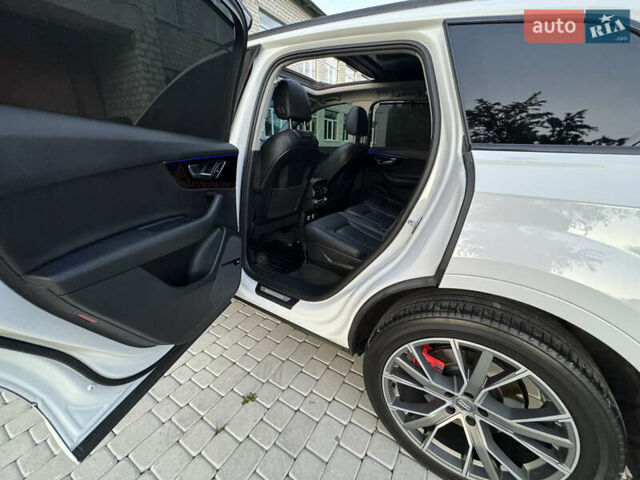 Ауді Ку 7 2018 у Самборе на Automoto.ua Білий Ауді Ку 7, об'ємом двигуна 3 л та пробігом 192 тис. км за 28500 $, фото 17 на Automoto.ua