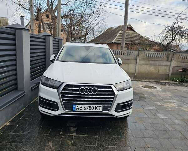 Белый Ауди Ку 7, объемом двигателя 3 л и пробегом 79 тыс. км за 42800 $, фото 2 на Automoto.ua