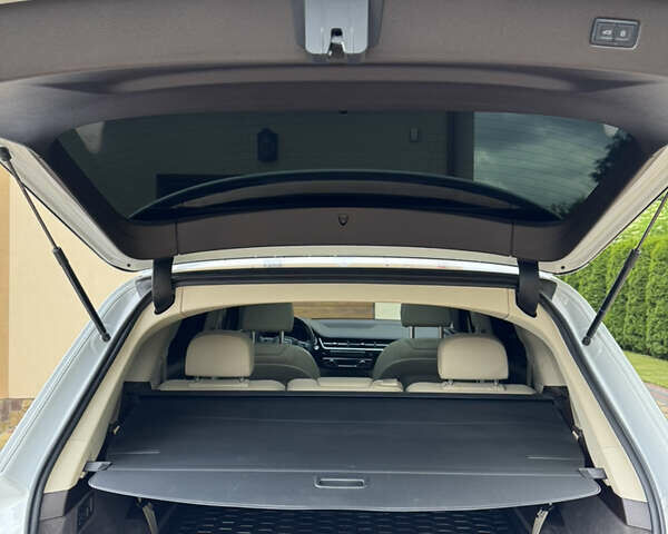 Белый Ауди Ку 7, объемом двигателя 3 л и пробегом 180 тыс. км за 38999 $, фото 13 на Automoto.ua