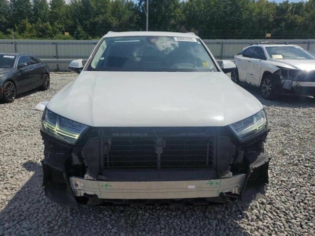 Білий Ауді Ку 7, об'ємом двигуна 3 л та пробігом 74 тис. км за 9100 $, фото 4 на Automoto.ua