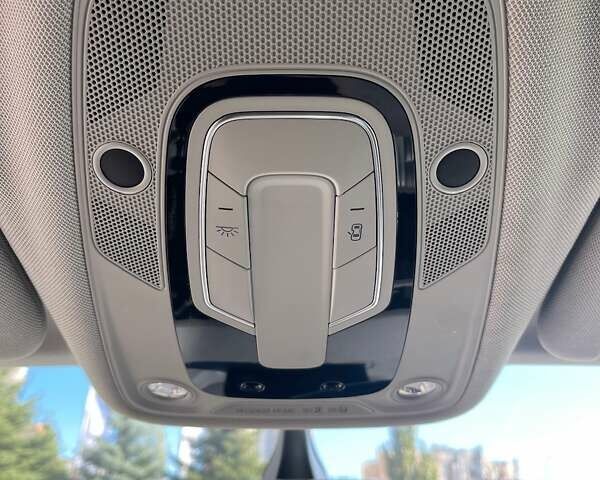 Белый Ауди Ку 7, объемом двигателя 3 л и пробегом 114 тыс. км за 41000 $, фото 49 на Automoto.ua