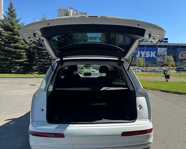 Белый Ауди Ку 7, объемом двигателя 3 л и пробегом 114 тыс. км за 41000 $, фото 12 на Automoto.ua