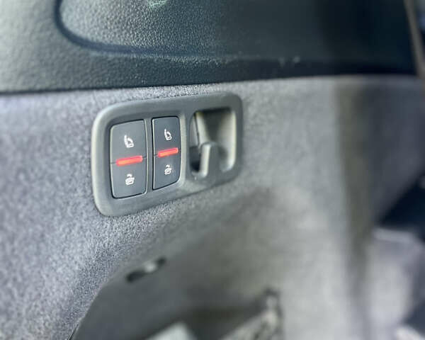 Белый Ауди Ку 7, объемом двигателя 3 л и пробегом 82 тыс. км за 35500 $, фото 39 на Automoto.ua