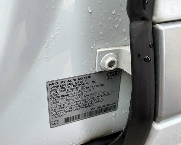 Білий Ауді Ку 7, об'ємом двигуна 1.98 л та пробігом 112 тис. км за 36800 $, фото 36 на Automoto.ua