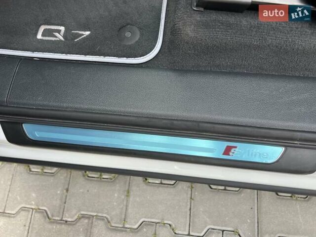 Белый Ауди Ку 7, объемом двигателя 2.97 л и пробегом 120 тыс. км за 46000 $, фото 19 на Automoto.ua