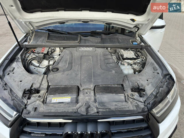 Білий Ауді Ку 7, об'ємом двигуна 1.98 л та пробігом 112 тис. км за 36800 $, фото 35 на Automoto.ua